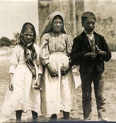 Bild der drei Kinder von Fatima, unmittelbar nach ihrer Vision der Hölle